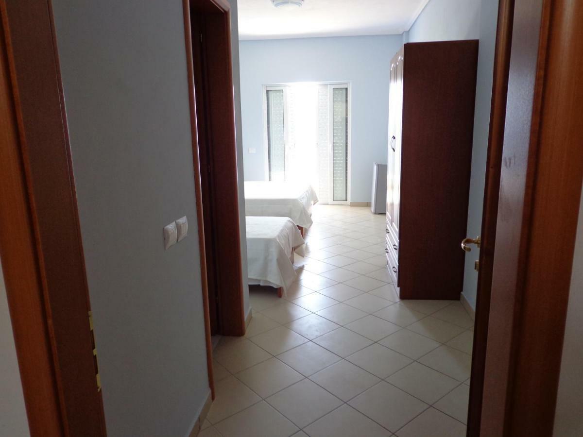 Olympian Rooms Dhërmi Buitenkant foto