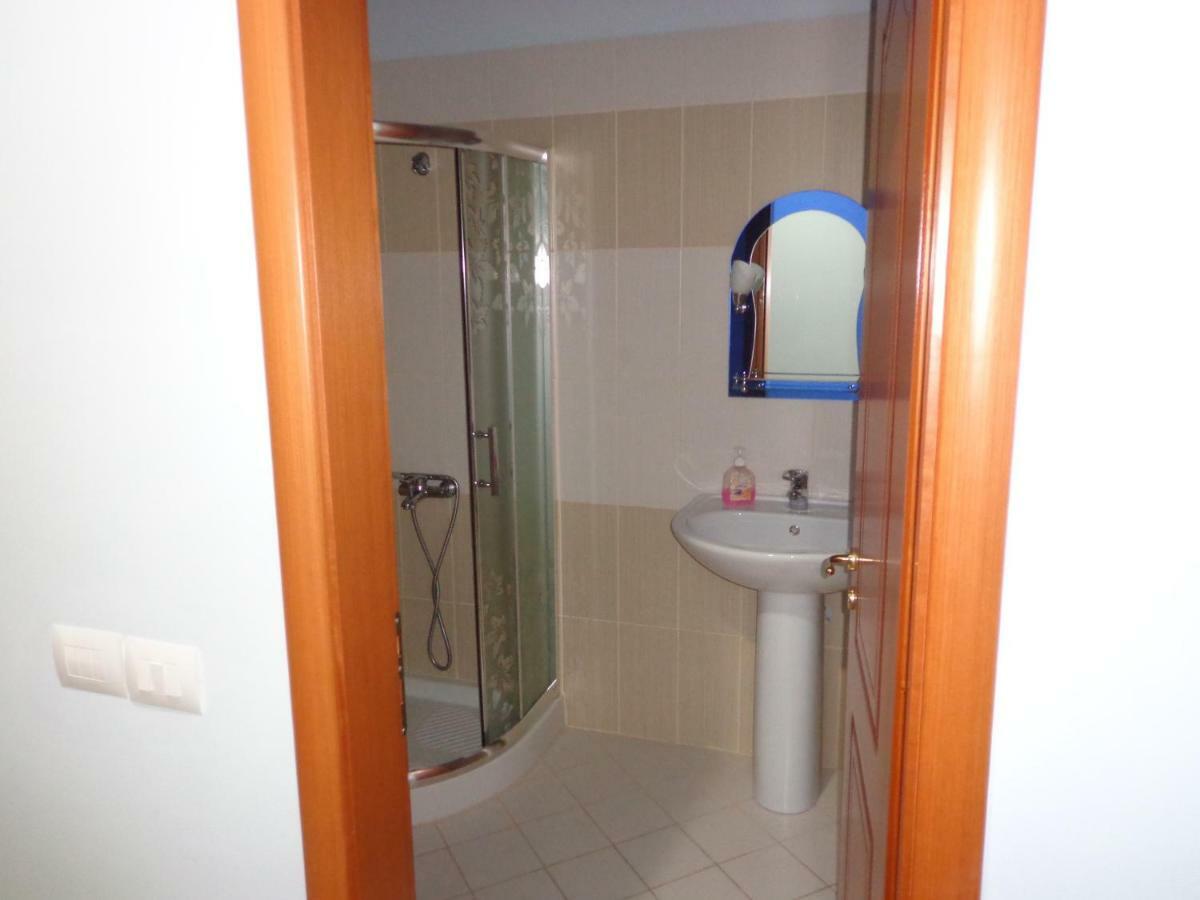Olympian Rooms Dhërmi Buitenkant foto